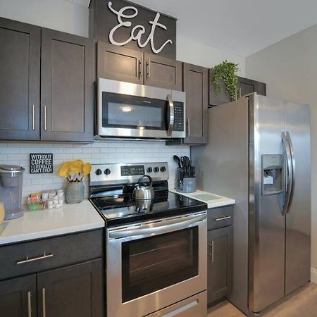 Beautiful 2Br Apt/Ewr Airport/King /Free Parking Ньюарк Екстер'єр фото