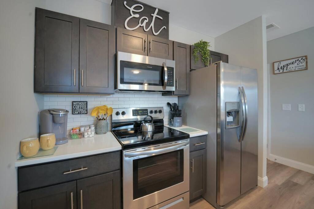 Beautiful 2Br Apt/Ewr Airport/King /Free Parking Ньюарк Екстер'єр фото