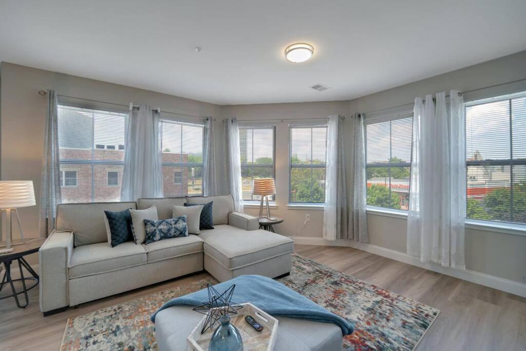 Beautiful 2Br Apt/Ewr Airport/King /Free Parking Ньюарк Екстер'єр фото