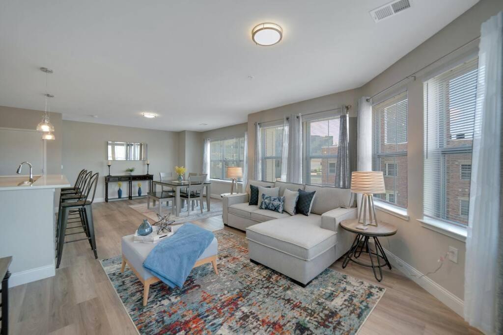Beautiful 2Br Apt/Ewr Airport/King /Free Parking Ньюарк Екстер'єр фото