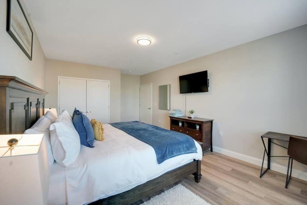 Beautiful 2Br Apt/Ewr Airport/King /Free Parking Ньюарк Екстер'єр фото