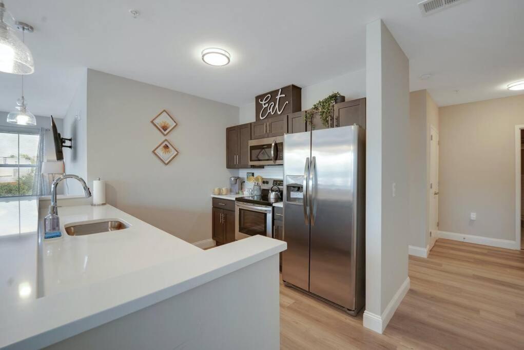 Beautiful 2Br Apt/Ewr Airport/King /Free Parking Ньюарк Екстер'єр фото