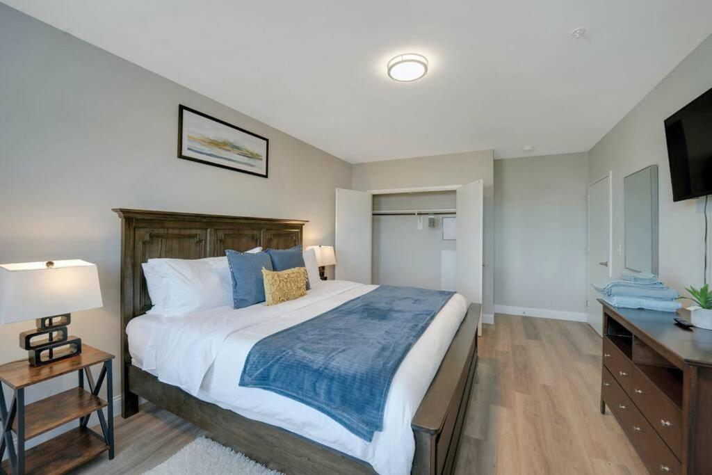 Beautiful 2Br Apt/Ewr Airport/King /Free Parking Ньюарк Екстер'єр фото