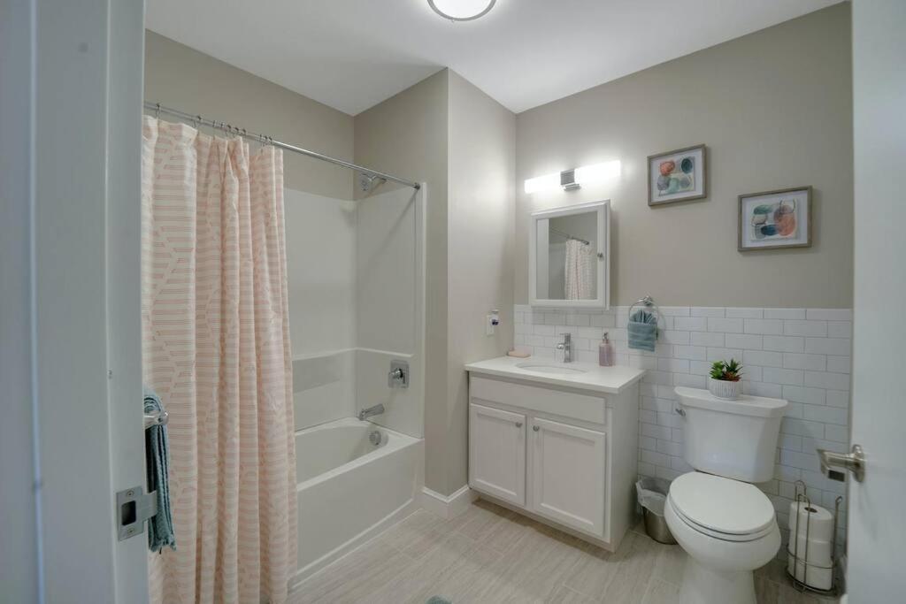 Beautiful 2Br Apt/Ewr Airport/King /Free Parking Ньюарк Екстер'єр фото