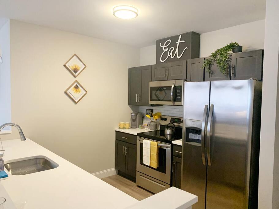 Beautiful 2Br Apt/Ewr Airport/King /Free Parking Ньюарк Екстер'єр фото